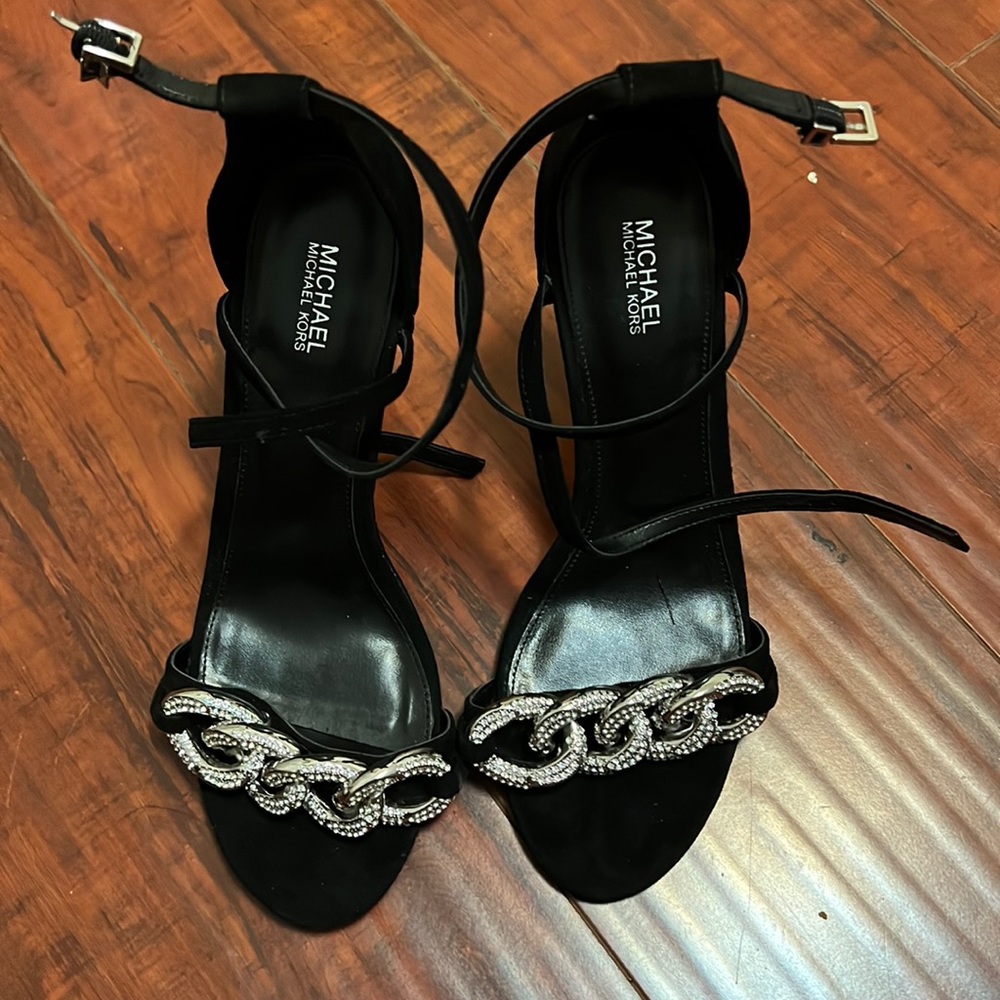 Michael kors chain linked heels